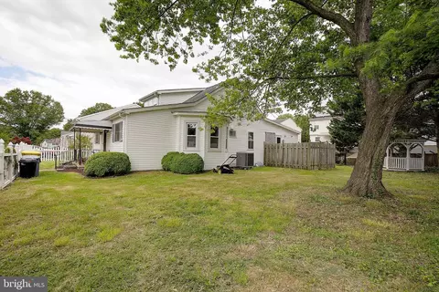 Exterior - 807 Riverside Dr, Pasadena, MD 21122 photo 7 of 7