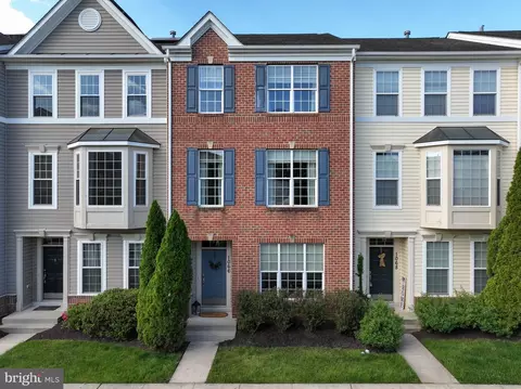 1066 Pipistrelle Ct, Odenton, MD 21113