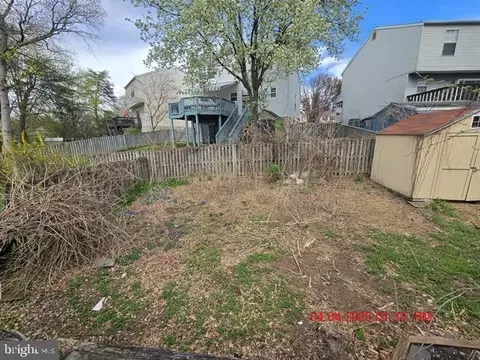 3406 Old Crown Dr, Pasadena, MD 21122 photo 12