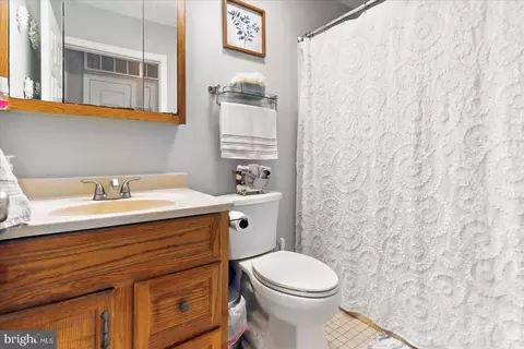 8103 Escalon Ave, Pasadena, MD 21122 photo 10