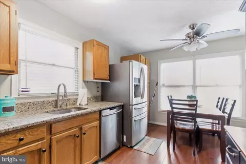 8103 Escalon Ave, Pasadena, MD 21122 photo 4