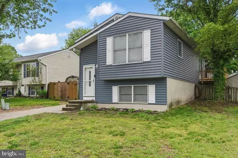 8103 Escalon Ave, Pasadena, MD 21122 photo 2