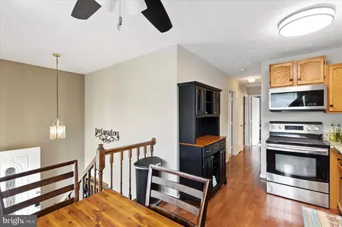 8103 Escalon Ave, Pasadena, MD 21122 photo 5