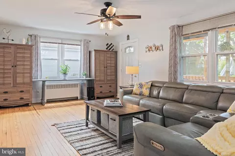111 Linden Ave, Pasadena, MD 21122 photo 9