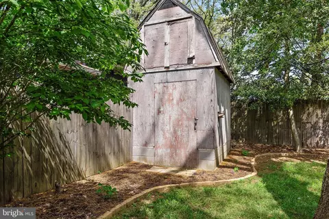 111 Linden Ave, Pasadena, MD 21122 photo 35