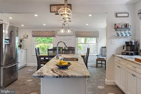 111 Linden Ave, Pasadena, MD 21122 photo 22
