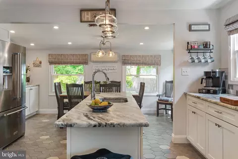 111 Linden Ave, Pasadena, MD 21122 photo 11