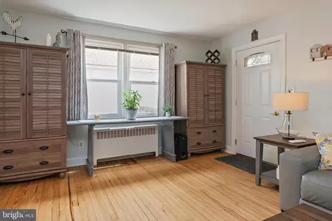 111 Linden Ave, Pasadena, MD 21122 photo 5