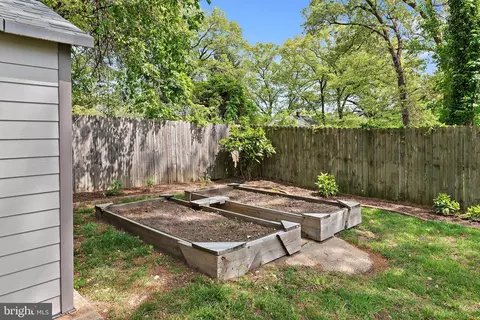 111 Linden Ave, Pasadena, MD 21122 photo 38