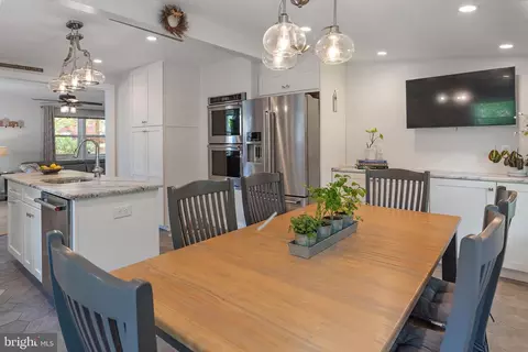 111 Linden Ave, Pasadena, MD 21122 photo 18