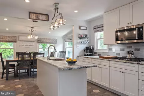 111 Linden Ave, Pasadena, MD 21122 photo 23