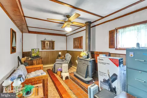 8235 Elvaton Dr, Pasadena, MD 21122 photo 12