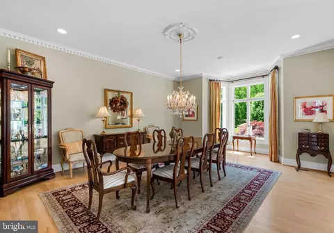 Dining - 285 Eagle Hill Rd, Pasadena, MD 21122 photo 1 of 3