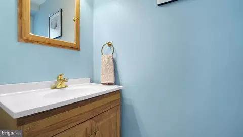 Entry Way - 1936 North Ave, Pasadena, MD 21122 photo 5 of 7
