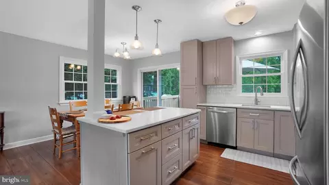Kitchen - 1936 North Ave, Pasadena, MD 21122 photo 1 of 2