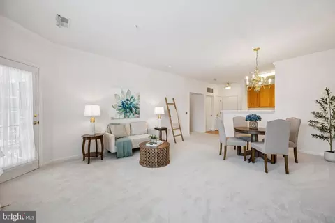 2608 Chapel Lake Dr #312, Gambrills, MD 21054