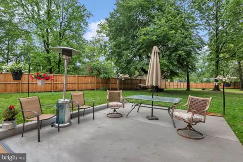 Exterior - 133 Teal Dr, Pasadena, MD 21122 photo 7 of 12