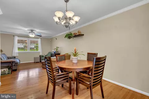 Dining - 133 Teal Dr, Pasadena, MD 21122 photo 2 of 2