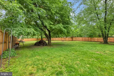 Exterior - 133 Teal Dr, Pasadena, MD 21122 photo 9 of 12