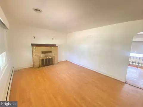 Living - 300 Cedar Ln, Annapolis, MD 21403 photo 1 of 2