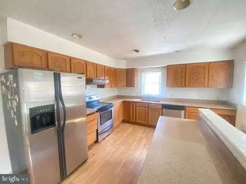 Kitchen - 300 Cedar Ln, Annapolis, MD 21403 photo 1 of 1