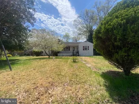 300 Cedar Ln, Annapolis, MD 21403