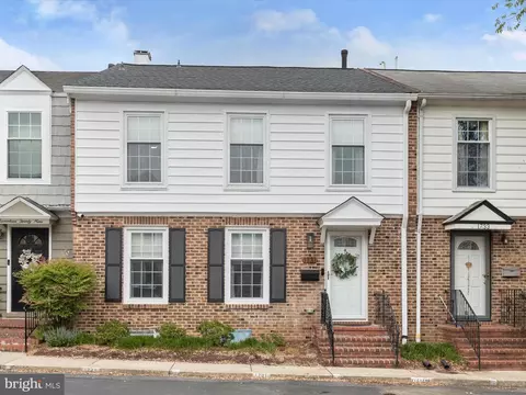 1731 Dana St, Crofton, MD 21114