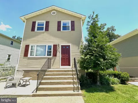 1609 Shady Side Dr, Edgewater, MD 21037
