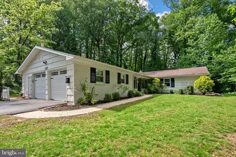 1725 Stratton Rd, Crofton, MD 21114