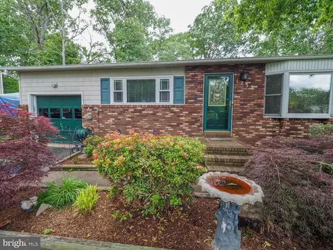 1235 Lorene Dr, Pasadena, MD 21122 photo 4