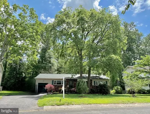 1235 Lorene Dr, Pasadena, MD 21122