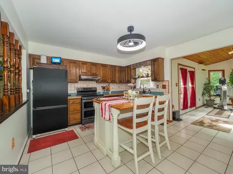 1235 Lorene Dr, Pasadena, MD 21122 photo 9