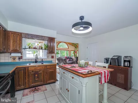 1235 Lorene Dr, Pasadena, MD 21122 photo 11
