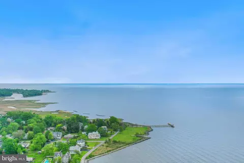1203 Cove Dr, Churchton, MD 20733