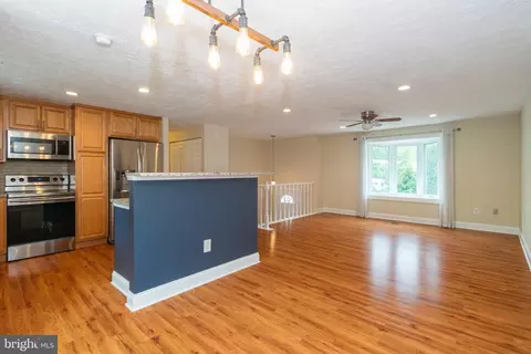 Living - 1483 Gesna Dr, Hanover, MD 21076 photo 4 of 4