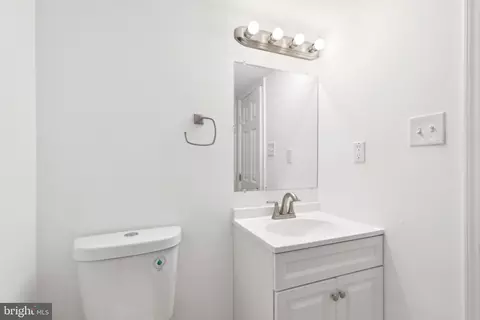 Bath - 1825 Jaybird Ct, Severn, MD 21144 photo 3 of 4