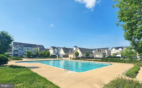 Exterior - 8239 Meadowood Dr, Hanover, MD 21076 photo 14 of 15