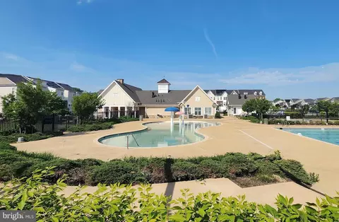 Exterior - 8239 Meadowood Dr, Hanover, MD 21076 photo 12 of 15
