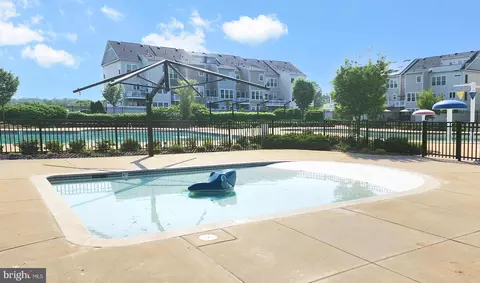 Exterior - 8239 Meadowood Dr, Hanover, MD 21076 photo 15 of 15