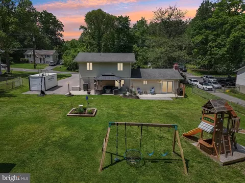 7925 Belhaven Ave, Pasadena, MD 21122 photo 3
