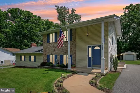 7925 Belhaven Ave, Pasadena, MD 21122 photo 2