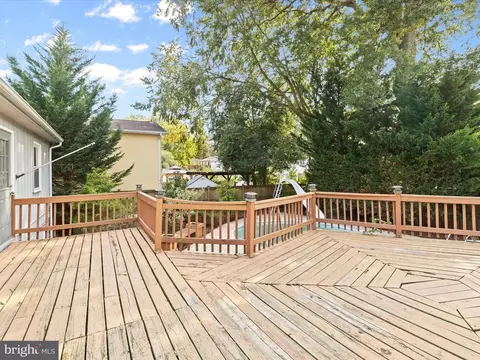 Exterior - 1608 Havre De Grace Dr, Edgewater, MD 21037 photo 4 of 6