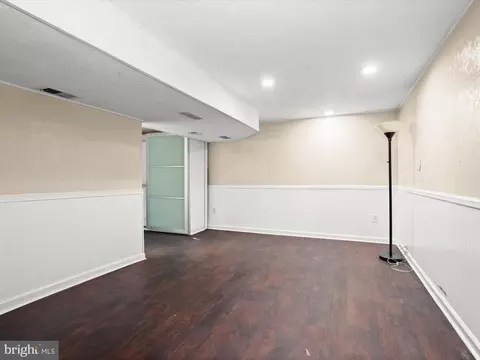 Living - 1608 Havre De Grace Dr, Edgewater, MD 21037 photo 10 of 10