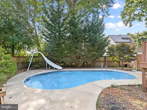 Exterior - 1608 Havre De Grace Dr, Edgewater, MD 21037 photo 5 of 6