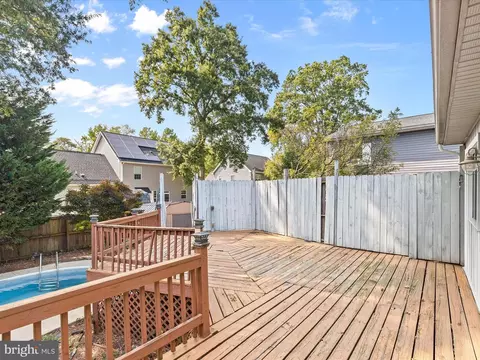 Exterior - 1608 Havre De Grace Dr, Edgewater, MD 21037 photo 3 of 6