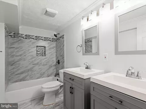 Bath - 1608 Havre De Grace Dr, Edgewater, MD 21037 photo 2 of 2
