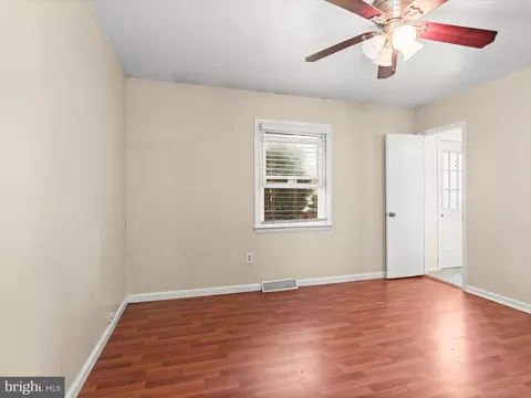 Bedroom - 1608 Havre De Grace Dr, Edgewater, MD 21037 photo 3 of 5