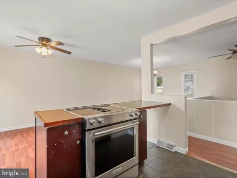 Entry Way - 1608 Havre De Grace Dr, Edgewater, MD 21037 photo 1 of 2