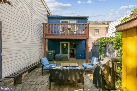 Exterior - 24 Fleet St, Annapolis, MD 21401 photo 5 of 7