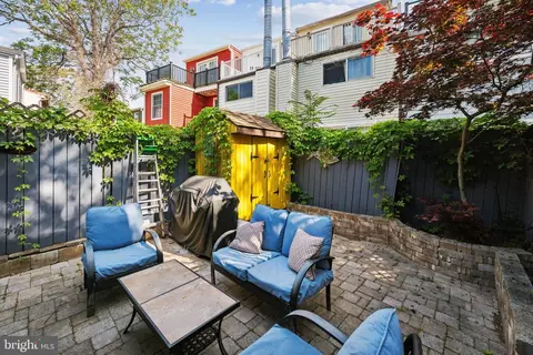 Exterior - 24 Fleet St, Annapolis, MD 21401 photo 6 of 7